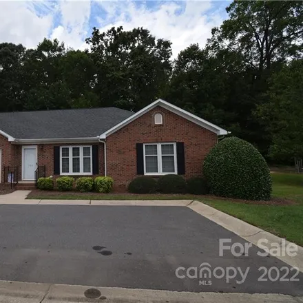 Buy this 2 bed condo on 558 Royalty Court in Gastonia, NC 28054