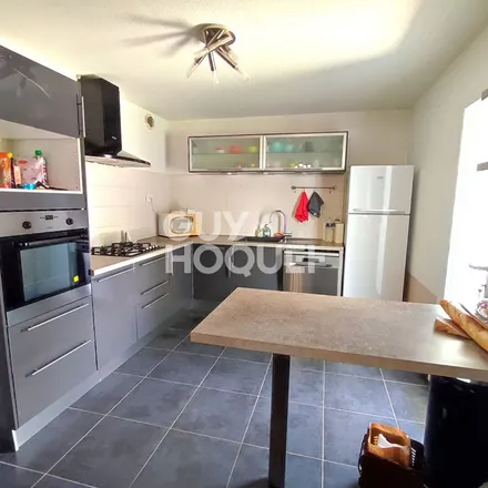 Rent this 5 bed apartment on 73 Route des Landes in 47310 Roquefort, France