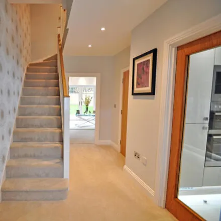 Image 7 - Gorse Road, Cookham Rise, SL6 9LL, United Kingdom - Duplex for sale