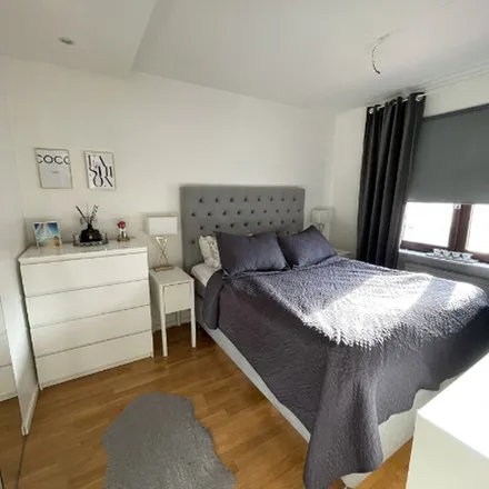 Rent this 2 bed apartment on Kista Akupuntur in Kastrupgatan, 164 41 Stockholm