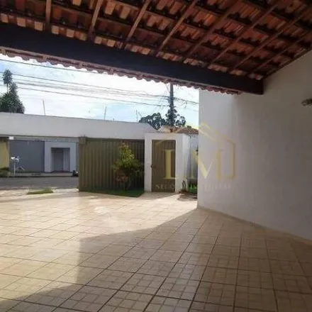 Buy this 3 bed house on Rua das Juritis in Cidade Jardim, Uberlândia - MG