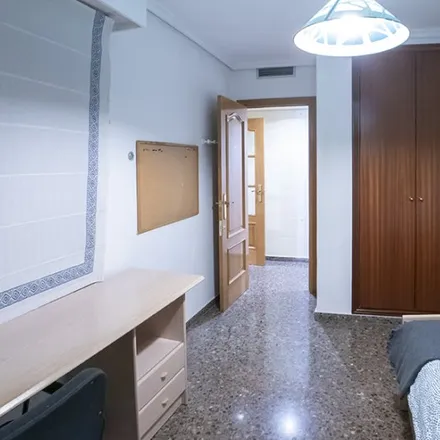 Rent this 7 bed room on Col·legi d'Educació Infantil i Primària Vicente Gaos in Plaça del Poeta Vicente Gaos, 1