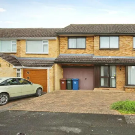 Buy this 4 bed duplex on Mulcaster Avenue in Kidlington, OX5 2HQ