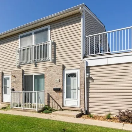 Rent this 2 bed townhouse on 7916 163rd Place in Tinley Park, IL 60477