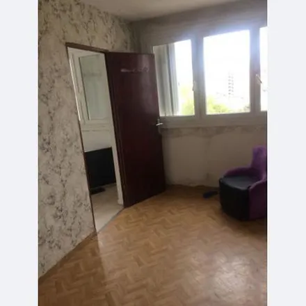 Rent this 3 bed apartment on 68 Quai du Port in 13002 2e Arrondissement, France