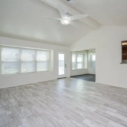 Image 2 - 832 Dondell Street, Harris County, TX 77530, USA - House for rent