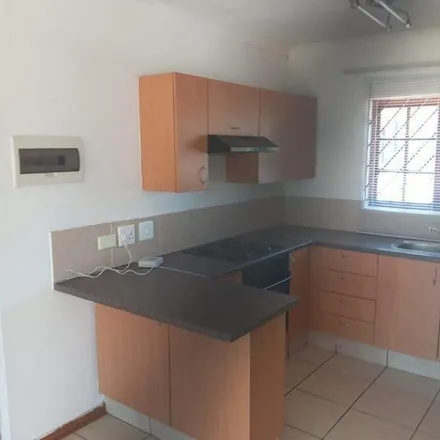 Rent this 2 bed townhouse on unnamed road in Johannesburg Ward 112, Gauteng