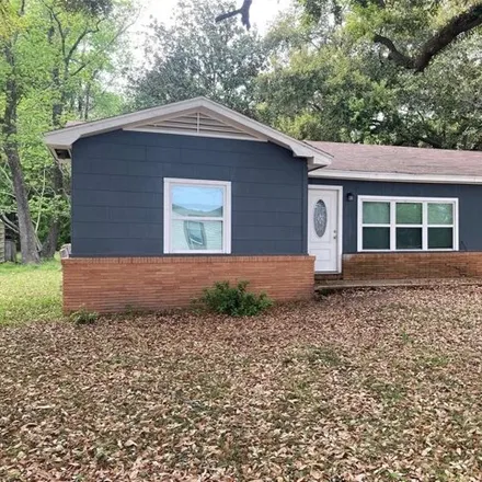 Buy this 3 bed house on 911 Vaughn Street in Vidor, TX 77662