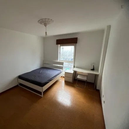 Rent this 7 bed room on Avenida François Mitterrand 10 in Lisbon, Portugal
