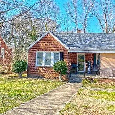 Buy this 2 bed house on 541 East Front Street in Valley Stream, Statesville