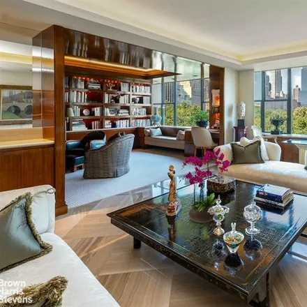 Image 2 - 812 FIFTH AVENUE 10A in New York - Apartment for sale