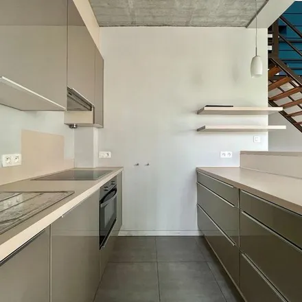 Rent this 2 bed apartment on Kattendijkdok-Westkaai 27 in 2000 Antwerp, Belgium