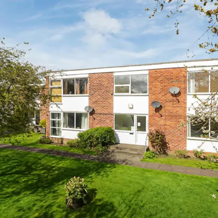 Image 1 - Wyncliffe Court, Leeds, LS17 6HE, United Kingdom - Apartment for sale
