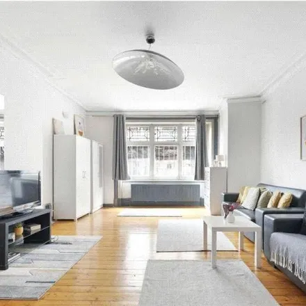Rent this 3 bed apartment on Hyde Park Mansions in 2 Transept Street, London