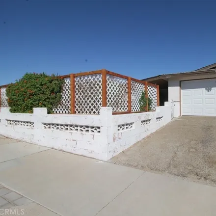 Buy this 3 bed house on 1637 Sunrise Road in Barstow, CA 92311