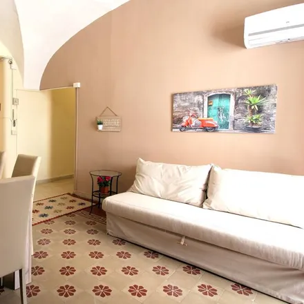 Rent this 3 bed house on Catania