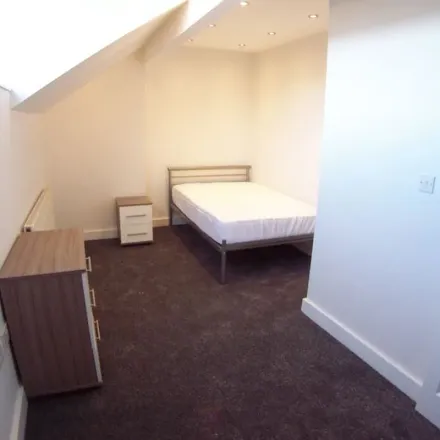 Image 4 - Harold Street, Leeds, LS6 1PL, United Kingdom - Apartment for rent