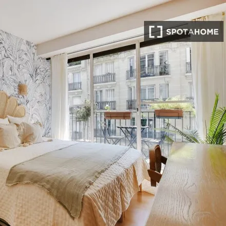 Rent this 3 bed room on 21 Boulevard Delessert in 75016 Paris, France