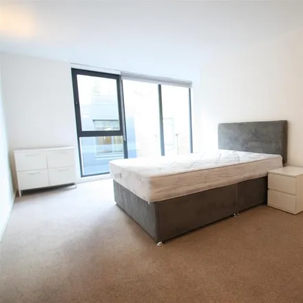 Image 2 - Nougat Court, 8 Taylor Place, London, E3 2PJ, United Kingdom - Apartment for rent