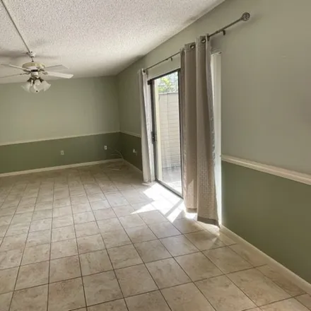 Image 7 - Cedar Bend Drive, Fort Myers, FL 33919, USA - Townhouse for rent
