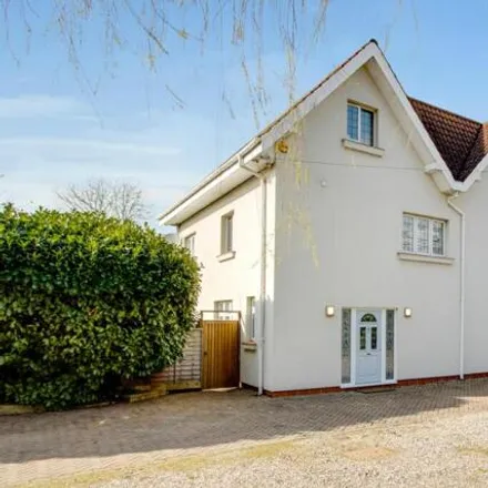 Buy this 6 bed house on Applewood in Epping Road, Roydon