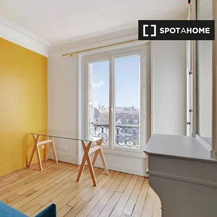 Image 7 - 1 Avenue Claude Vellefaux, 75010 Paris, France - Apartment for rent