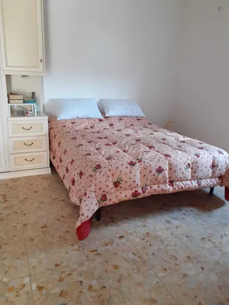 Rent this 3 bed room on L'osteria der patata in Via del Faro, 00054 Fiumicino RM