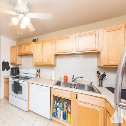 Rent this 1 bed condo on 2020 North Lincoln Park West