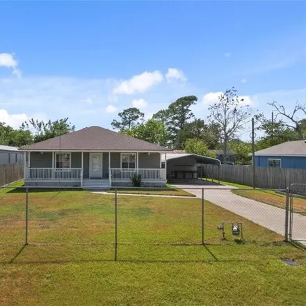 Buy this 2 bed house on 4330 16th Street in Bacliff, TX 77518