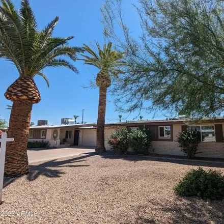 Image 2 - 10433 West Oakmont Drive, Sun City, AZ 85351, USA - House for sale