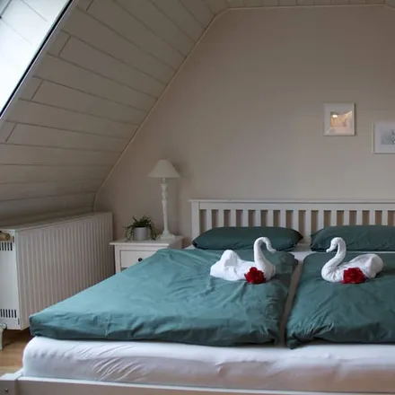 Rent this 1 bed apartment on Kiebitzmarkt-Raesfeld-Erle-Landhandel-Cluse in Schermbecker Straße, 46348 Erle