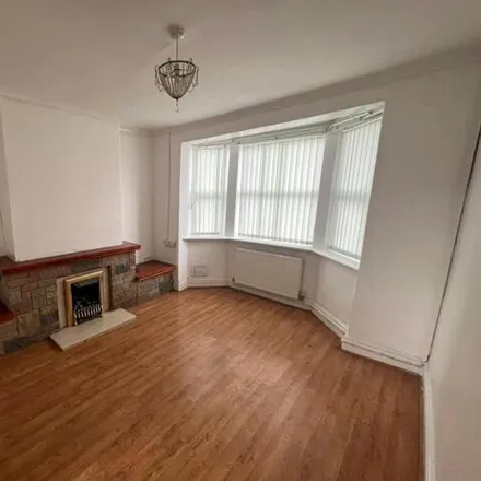 Image 2 - Whitby, Whitby Road / Vale Road, Whitby Road, Ellesmere Port, CH65 6RT, United Kingdom - Duplex for sale