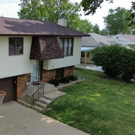 Buy this 4 bed house on 1402 Brentwood Dr in Ottumwa, Iowa