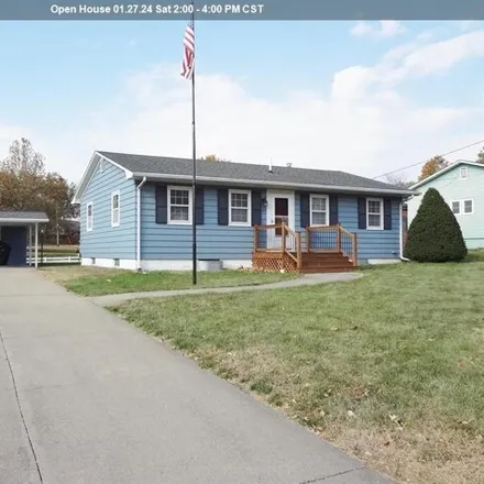 Buy this 3 bed house on 891 South 19th Street in Clarinda, IA 51632