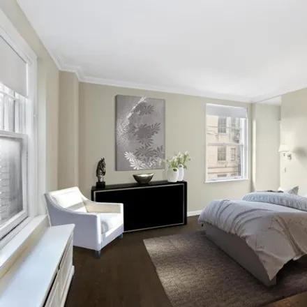 Image 2 - 50 East 72nd Street, New York, NY 10021, USA - Apartment for rent
