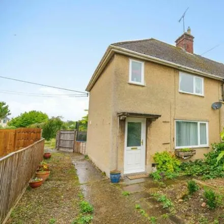 Buy this 2 bed townhouse on The Pieces in Bampton, OX18 2JS