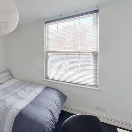 Rent this 7 bed townhouse on 180-182 Mansfield Road in Nottingham, NG1 4EA