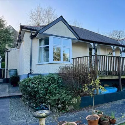 Buy this 3 bed house on Crinnick's Hill in Bodmin, PL31 1AA