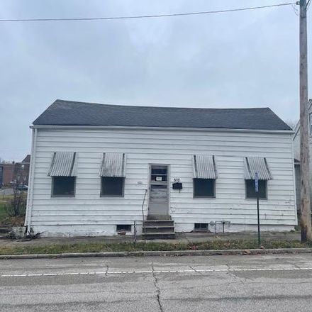 Rent this 2 bed house on 512 North 1st Street in Belleville, IL 62220