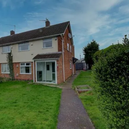 Buy this 4 bed duplex on Avondale Road in Wigston, LE18 1NW