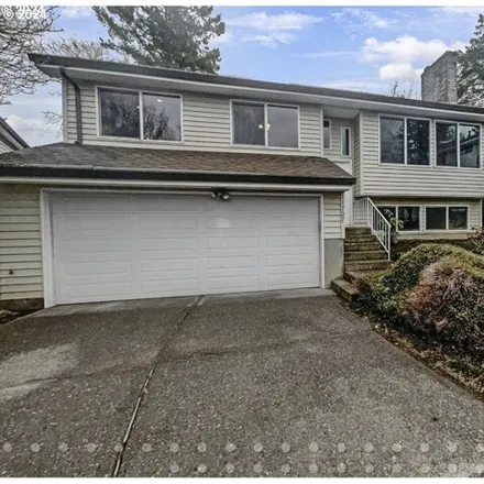Buy this 4 bed house on 11707 Southeast Flavel Street in Portland, OR 97266