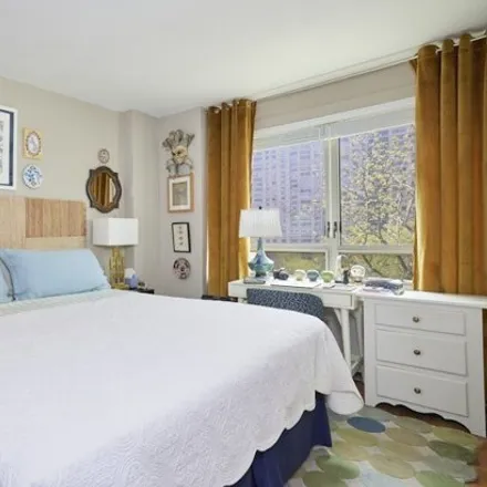 Image 4 - 194 Amsterdam Avenue, New York, NY 10023, USA - Apartment for sale