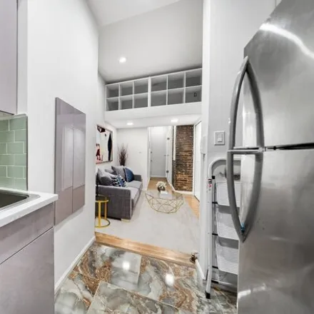 Image 5 - 264 West 22nd Street, New York, NY 10011, USA - Apartment for sale