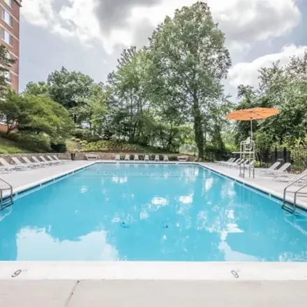 Rent this 1 bed apartment on South Courthouse Road in Arlington, VA 22204