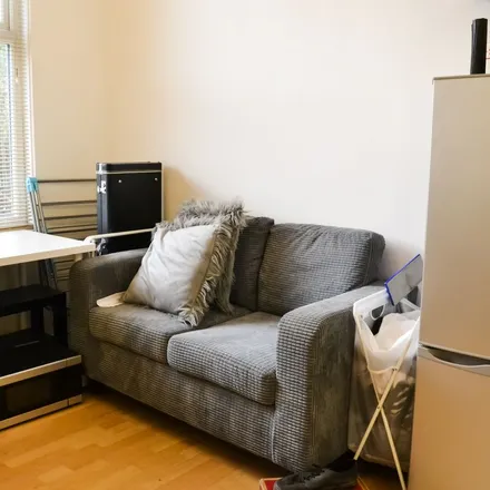 Rent this 1 bed apartment on 7 Brudenell Road in Leeds, LS6 1HA