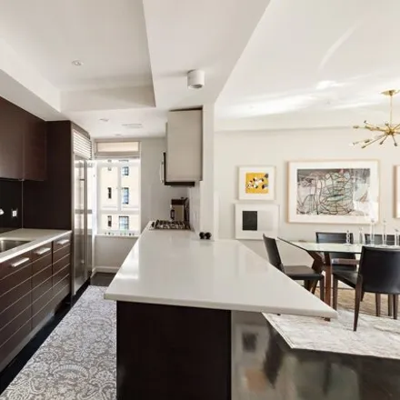 Image 3 - 52 East 72nd Street, New York, NY 10021, USA - Apartment for sale
