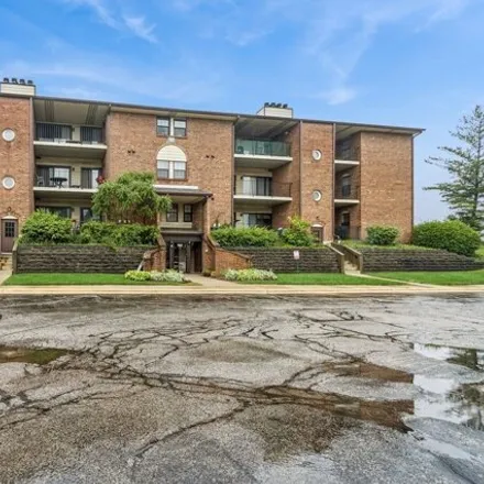 Buy this 2 bed condo on 762 Weidner Road in Buffalo Grove, IL 60089