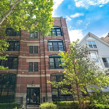 Image 1 - 831-833 West Roscoe Street, Chicago, IL 60618, USA - Duplex for sale