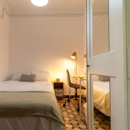 Rent this 4 bed room on Carrer de Mallorca in 306, 08037 Barcelona