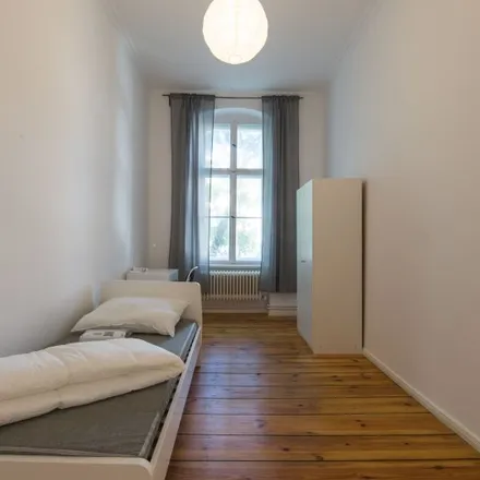 Rent this 5 bed room on Go Asia in Kantstraße 10, 10627 Berlin